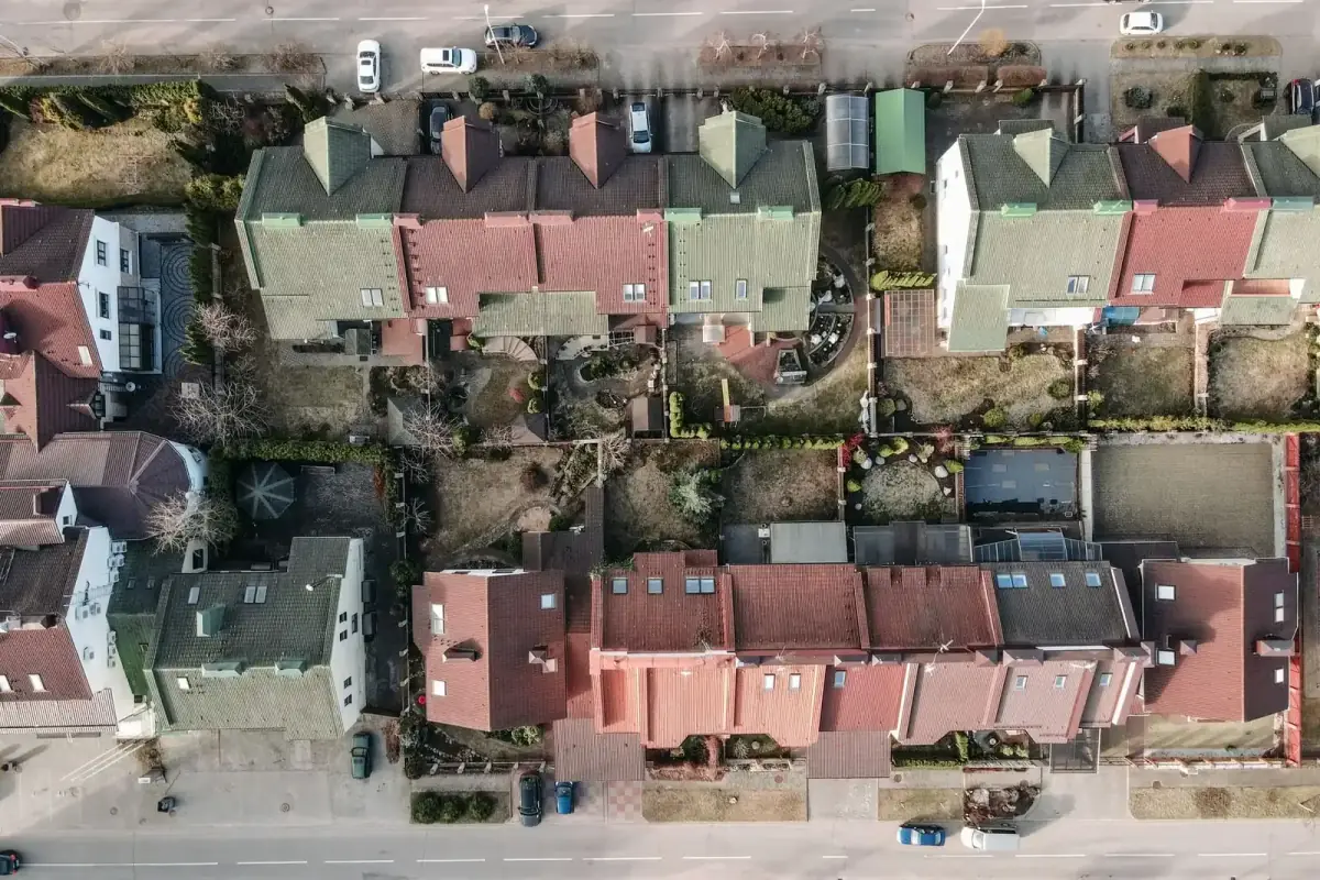 Shore-town ranch houses along a residential block